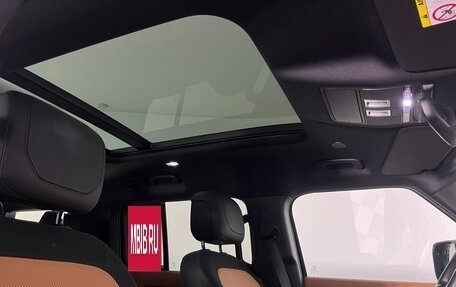 Land Rover Defender II, 2023 год, 11 500 000 рублей, 16 фотография