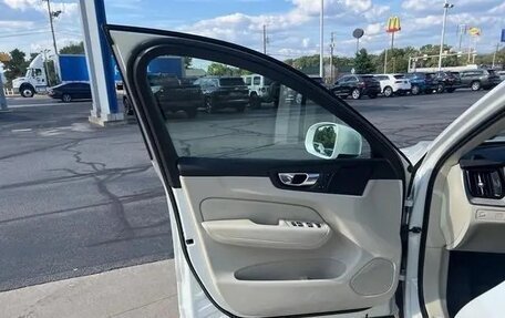 Volvo XC60 II, 2022 год, 4 096 000 рублей, 9 фотография