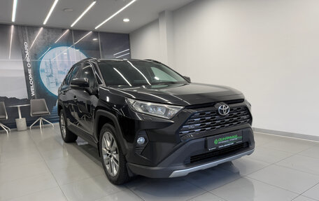 Toyota RAV4, 2019 год, 2 700 000 рублей, 3 фотография