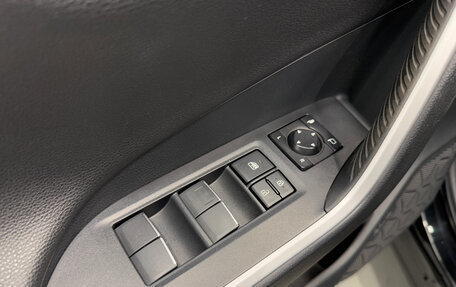 Toyota RAV4, 2019 год, 2 700 000 рублей, 16 фотография