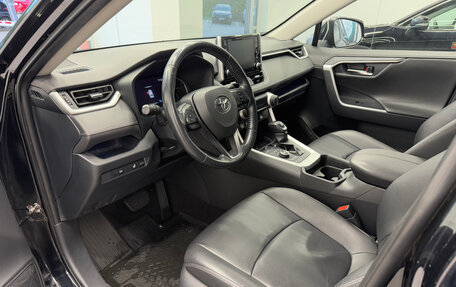 Toyota RAV4, 2019 год, 2 700 000 рублей, 13 фотография