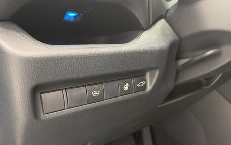Toyota RAV4, 2019 год, 2 700 000 рублей, 18 фотография