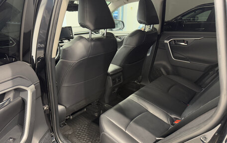 Toyota RAV4, 2019 год, 2 700 000 рублей, 19 фотография