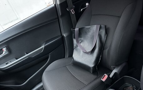 KIA Rio III рестайлинг, 2015 год, 1 000 000 рублей, 23 фотография