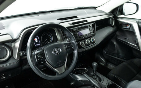 Toyota RAV4, 2017 год, 2 079 898 рублей, 11 фотография