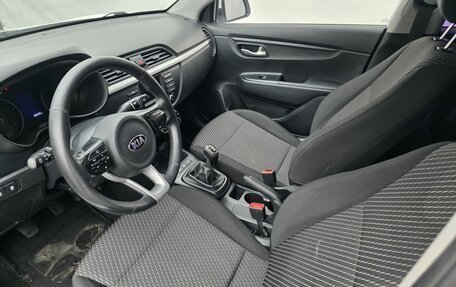 KIA Rio IV, 2018 год, 1 050 000 рублей, 9 фотография