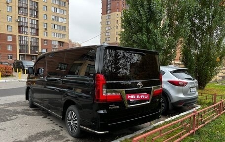 Toyota HiAce H300, 2021 год, 6 300 000 рублей, 4 фотография