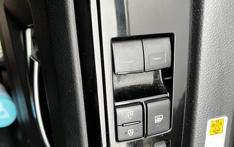 Toyota HiAce H300, 2021 год, 6 300 000 рублей, 13 фотография