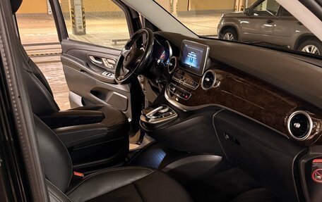Mercedes-Benz V-Класс, 2018 год, 6 490 000 рублей, 14 фотография