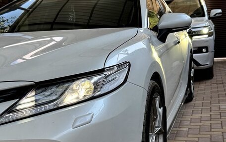 Toyota Camry, 2018 год, 2 900 000 рублей, 9 фотография