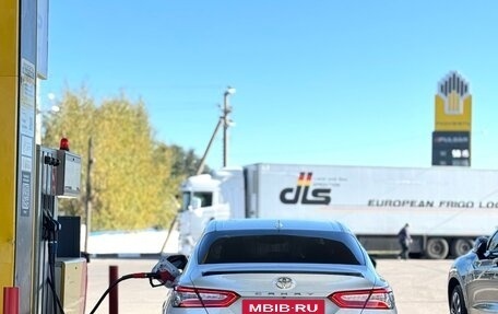 Toyota Camry, 2018 год, 2 900 000 рублей, 4 фотография