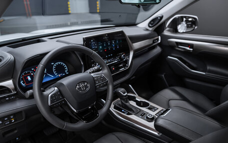 Toyota Highlander, 2025 год, 6 070 000 рублей, 9 фотография