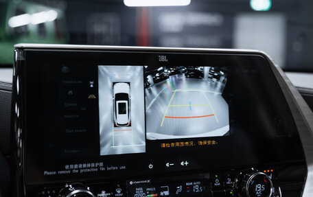 Toyota Highlander, 2025 год, 6 070 000 рублей, 17 фотография