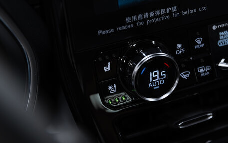 Toyota Highlander, 2025 год, 6 070 000 рублей, 19 фотография