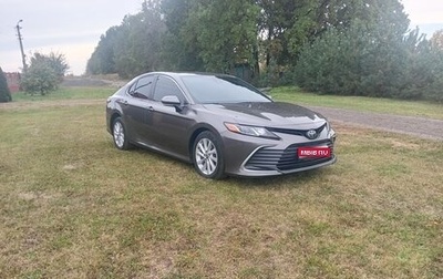 Toyota Camry, 2021 год, 3 300 000 рублей, 1 фотография