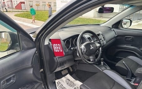 Mitsubishi Outlander III рестайлинг 3, 2010 год, 625 000 рублей, 9 фотография