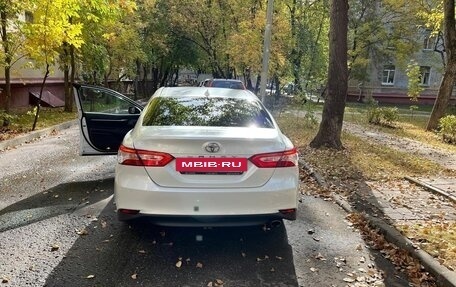 Toyota Camry, 2020 год, 2 800 000 рублей, 3 фотография