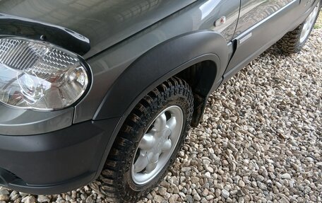 Chevrolet Niva I рестайлинг, 2013 год, 700 000 рублей, 3 фотография