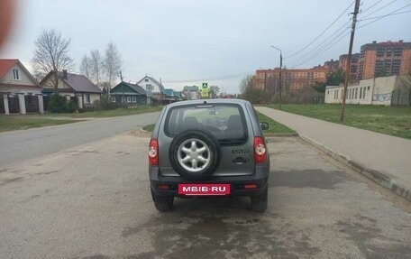 Chevrolet Niva I рестайлинг, 2013 год, 700 000 рублей, 8 фотография