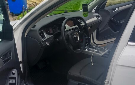 Audi A4, 2009 год, 650 000 рублей, 11 фотография