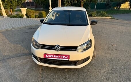 Volkswagen Polo VI (EU Market), 2013 год, 920 000 рублей, 3 фотография