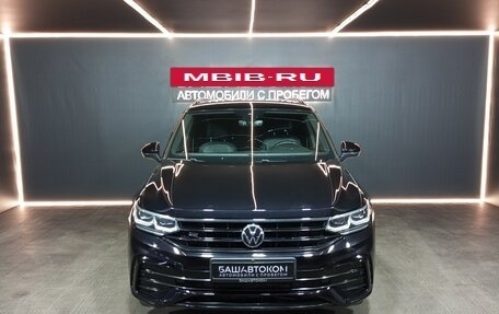 Volkswagen Tiguan II, 2021 год, 4 400 000 рублей, 2 фотография