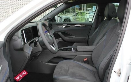 Volkswagen Tiguan, 2025 год, 5 000 000 рублей, 10 фотография
