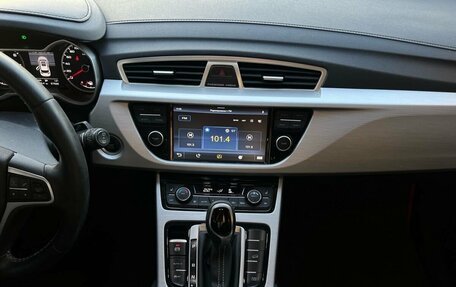 Geely Atlas I, 2018 год, 1 620 000 рублей, 12 фотография