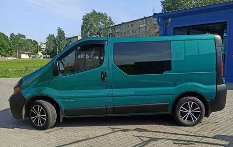 Renault Trafic, 2004 год, 1 600 000 рублей, 13 фотография