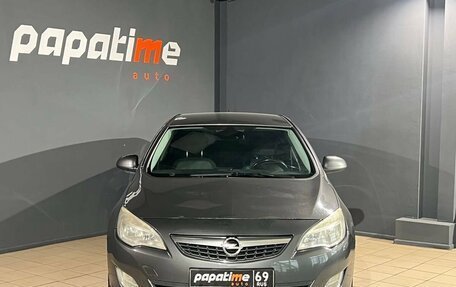 Opel Astra J, 2011 год, 680 000 рублей, 2 фотография
