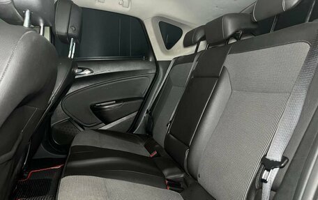 Opel Astra J, 2011 год, 680 000 рублей, 8 фотография