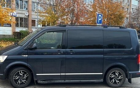 Volkswagen Multivan T6 рестайлинг, 2018 год, 5 699 000 рублей, 6 фотография