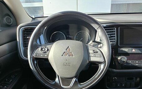 Mitsubishi Outlander III рестайлинг 3, 2018 год, 2 149 000 рублей, 8 фотография
