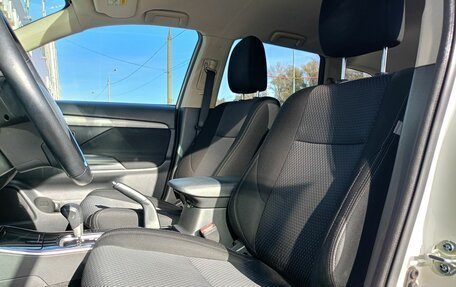 Mitsubishi Outlander III рестайлинг 3, 2018 год, 2 149 000 рублей, 14 фотография