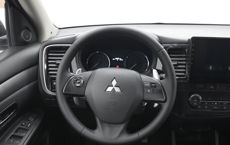 Mitsubishi Outlander III рестайлинг 3, 2013 год, 1 349 000 рублей, 6 фотография