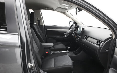 Mitsubishi Outlander III рестайлинг 3, 2013 год, 1 349 000 рублей, 16 фотография