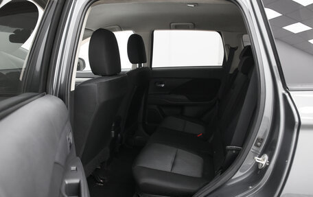 Mitsubishi Outlander III рестайлинг 3, 2013 год, 1 349 000 рублей, 19 фотография