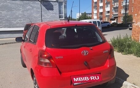 Toyota Yaris III рестайлинг, 2006 год, 600 000 рублей, 2 фотография