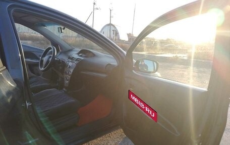 Toyota Yaris III рестайлинг, 2007 год, 540 000 рублей, 1 фотография