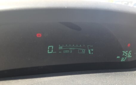 Toyota Yaris III рестайлинг, 2006 год, 600 000 рублей, 7 фотография