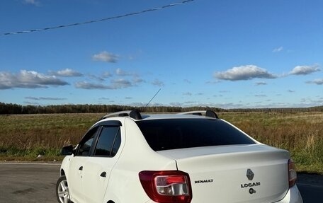 Renault Logan II, 2017 год, 615 000 рублей, 5 фотография