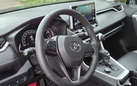 Toyota RAV4, 2021 год, 3 280 000 рублей, 12 фотография