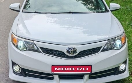 Toyota Camry, 2012 год, 1 900 000 рублей, 4 фотография
