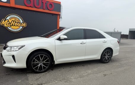 Toyota Camry, 2016 год, 2 100 000 рублей, 2 фотография