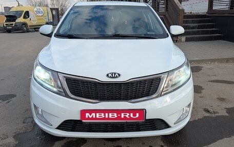 KIA Rio III рестайлинг, 2013 год, 620 000 рублей, 1 фотография