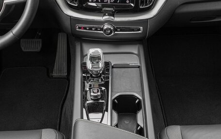 Volvo XC60 II, 2023 год, 4 755 000 рублей, 5 фотография