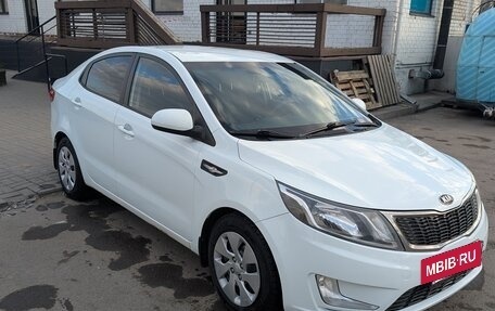 KIA Rio III рестайлинг, 2013 год, 620 000 рублей, 3 фотография
