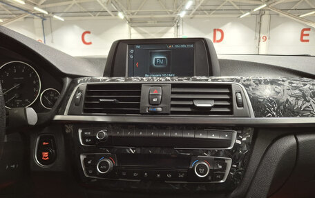 BMW 3 серия, 2018 год, 2 100 000 рублей, 19 фотография