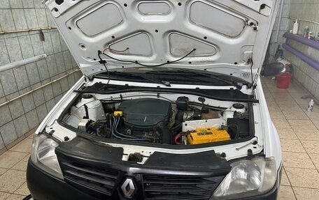 Renault Logan I, 2006 год, 240 000 рублей, 1 фотография