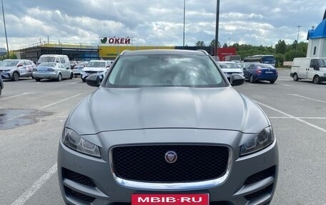 Jaguar F-Pace, 2018 год, 2 550 000 рублей, 2 фотография